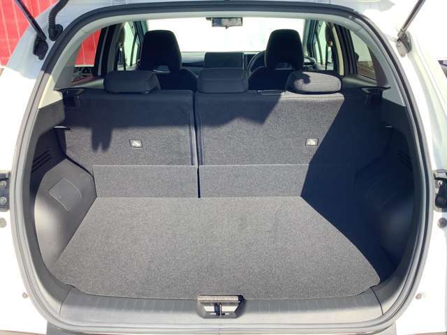 コンパクトサイズでも広さがある、ラゲッジルームです！