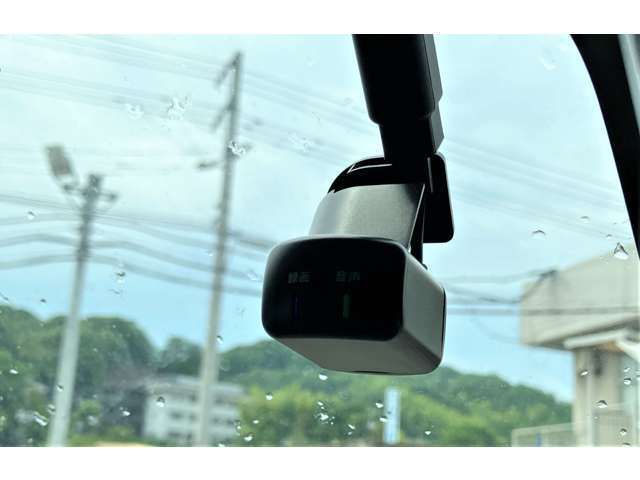 映像と音声でバッチリ記録を残すドライブレコーダーです