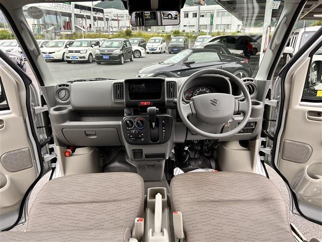 ☆ルームクリーニング実施☆室内の細かな箇所やエンジンルームもキレイに仕上げてお渡しします☆
