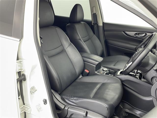 【5人乗りカブロンシート】ゆったりとした座り心地と、車内を広々と使える快適性に長けているので、快適な時間をお過ごしいただけます！