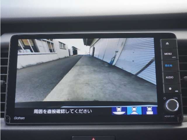 ◆バックカメラ◆リバースにするだけで映ります、後方の安全確認や、狭い駐車場での車庫入れ、雨の日や夜間など視界の悪い時に便利です！安全にバックする為には欠かせない装備です。