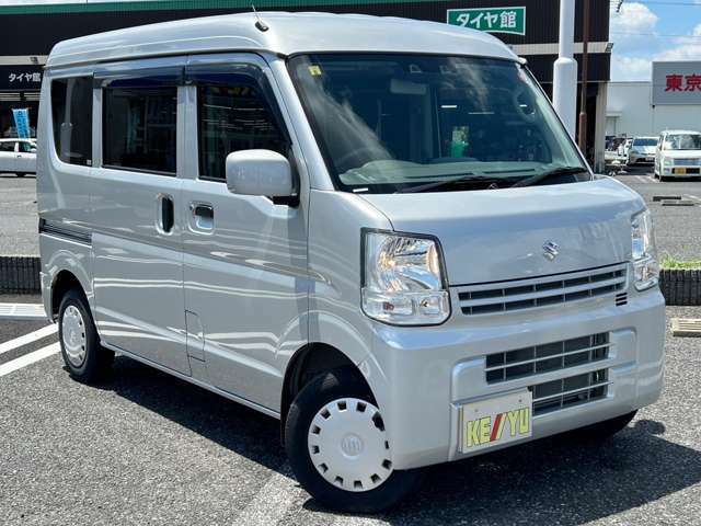 当社の展示車は全車両に”社団法人自動車公正取引協議会”の車両状態説明書を掲示しております。修復歴の有無は勿論、ドア等の外板の交換歴の有無までも表示☆口頭説明では無く書面にてお渡ししております♪