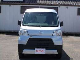 当店のスタッフが一台一台キレイに清掃を行い、納車しております。