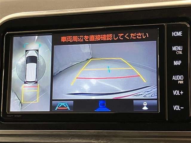 パノラミックビューモニター付きです。車両を上から見たような映像をディスプレイオーディオ画面に表示。運転席からの目視だけでは見にくい、車両周辺の状況をリアルタイムでしっかり確認できます。