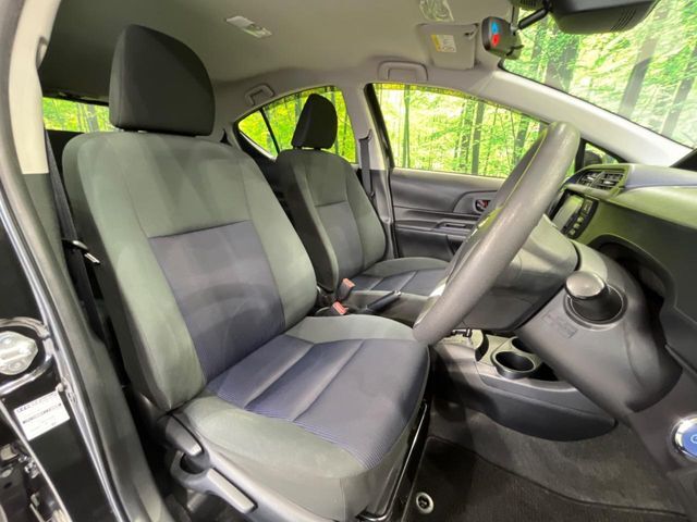 運転席シート廻りは使用感も少なく、良好な状態となっています。丁寧に使われていたことがよくわかりますね。