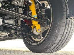 ビルシュタイン製ダンパー装備しております！！