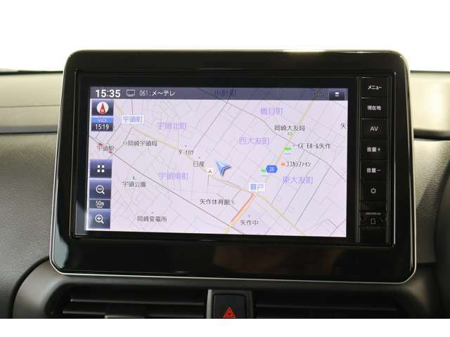 純正ナビゲーションです☆ワイドで明るい液晶画面、簡単な操作方法、多機能ナビゲーション。知らない街でも安心です。