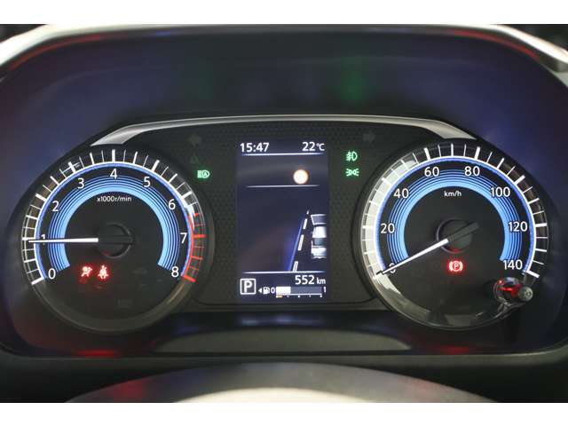 マルチインフォメーションディスプレイ（カラー液晶）※タイヤアングルガイドやエコドライブサポート情報などを表示します/フロント：4個＋リヤ：4個のセンサーを配置して障害物を感知するパーキングソナー付