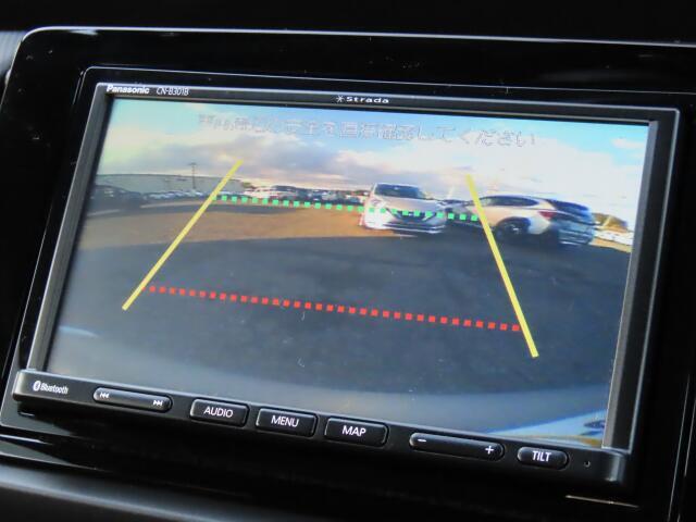バックカメラを装備しております。駐車時に大変役立ちますよ♪運転が苦手な方の味方になってくれます。