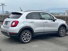 【GLIONグループ　GSQUARE】の車輌をご覧頂き、誠にありがとうございます。お客様にピッタリなお車を弊社スタッフがご案内させて頂きます。