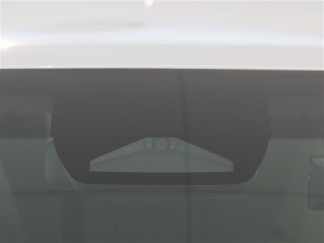サポカーは、高齢運転者を含めたすべてのドライバーによる交通事故の発生防止・被害軽減対策の一環として、国が推奨する新しい自動車安全コンセプトです。詳しくは販売店スタッフまでおたずねください。
