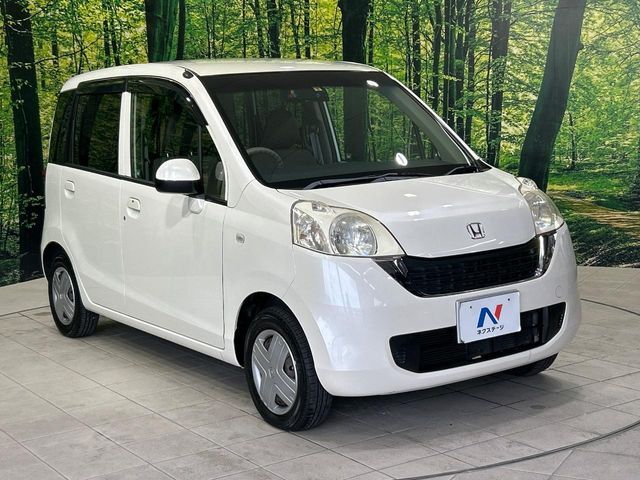 大好評のボディコーティング「弾スプラッシュコート」もご納車までに施工可能。通常のガラスコートと異なる、耐久年数6年の無機質ガラスコーティングが、ボディをキレイな状態に保ってくれます。
