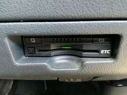 必須アイテム【ETC】ももちろん装備済！最近はETC専用のスマートインターもあるぐらいETCが主流になってきて必須アイテムの1つです◎