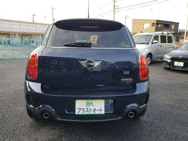 外装は、気になるような傷も少なく綺麗な状態です。