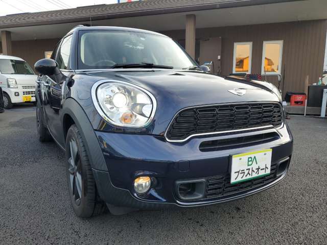 クーパーSクロスオーバー。