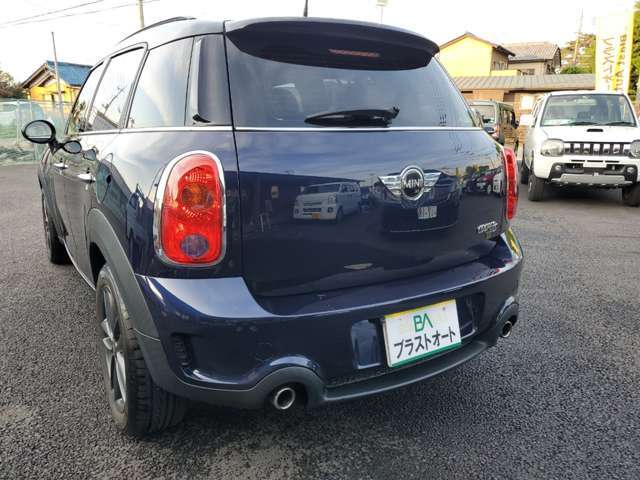 外装は、気になるような傷も少なく綺麗な状態です。