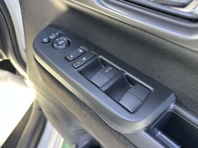 ★納車前に、当社の指定工場で納車前点検を行って納車しますので、安心してお乗りいただけます！もちろん、点検料は車両本体価格に含まれています！