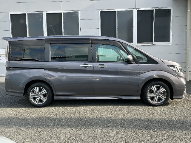 ホンダ専門整備スタッフがHonda中古車整備基準に基づいた点検整備を実施いたします。
