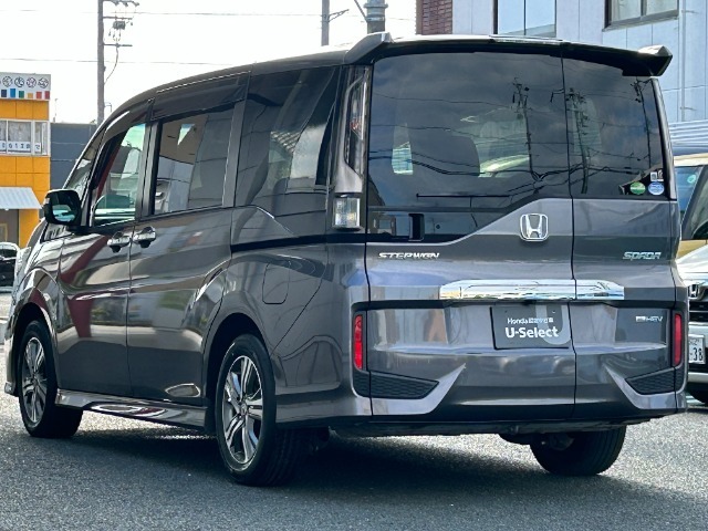 後席プライバシーガラス　車内の気温上昇を防ぎます