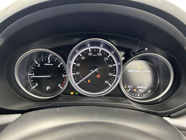 【スピードメーター】メーターがシンプルで見やすく運転しやすいですね！