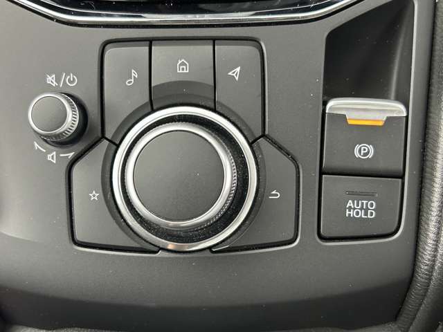 【運転席操作部】快適なドライブを楽しむための機能が装備されています！運転席から触れるので、使いやすいです！除菌プランいれていただくと、さらに清潔で安心していただけます！