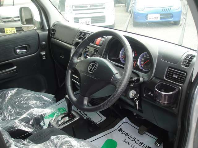 人気の禁煙車！！内装もきれいです！！
