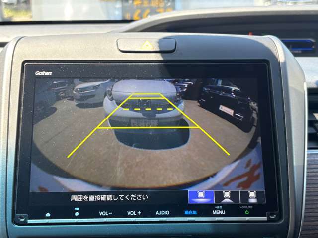 展示車両に関しましても、全ての取り扱いの車に対して厳しくチェックしております。