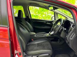 「この車の写真をもっと見たい」「状態が気になる」「この装備はついている？」どんな小さな疑問でもお気軽にお問い合わせください！