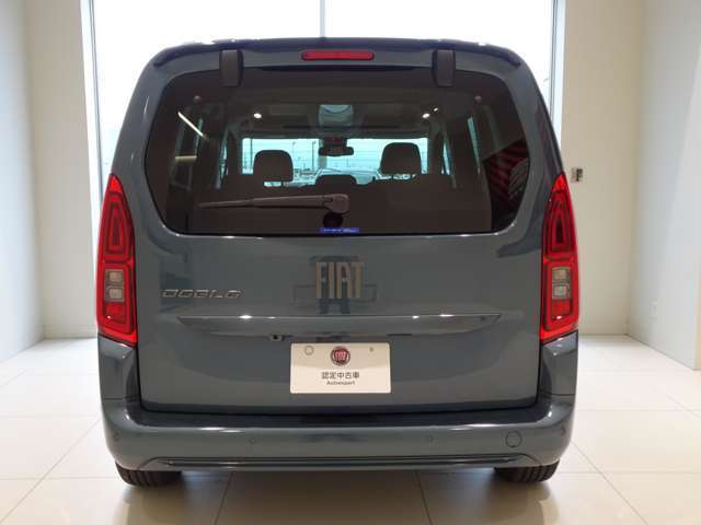 FIATのロゴが大きくてかっこいいです
