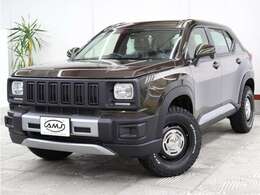 当社では全車修復歴無しの、状態が良い車両を厳選して仕入れております。ノーマル状態で仕入れた車両をベースとし、自社工場にてリノベーションカスタマイズを行っております。