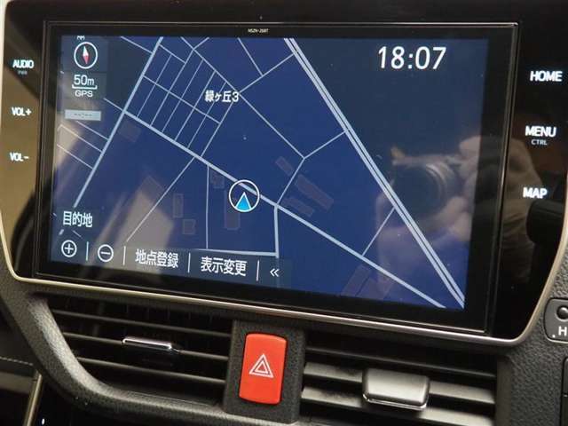 トヨタ純正10インチSDナビ搭載してます！！FM.AMラジオ、フルセグTV視聴、音楽録音、DVD再生、Bluetooth接続できます♪