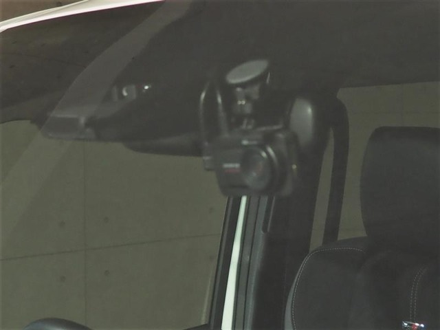 万が一のトラブルのときにも役に立つドライブレコーダーを装備しています。側面衝突や幅寄せ・割り込み対策に！
