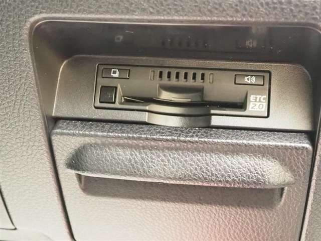 ETC搭載車になりますので、料金所などもスムーズに通過することができます。