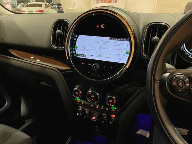 コンセプトは【五感で較べる】。お気軽にスタッフにお尋ね下さい！