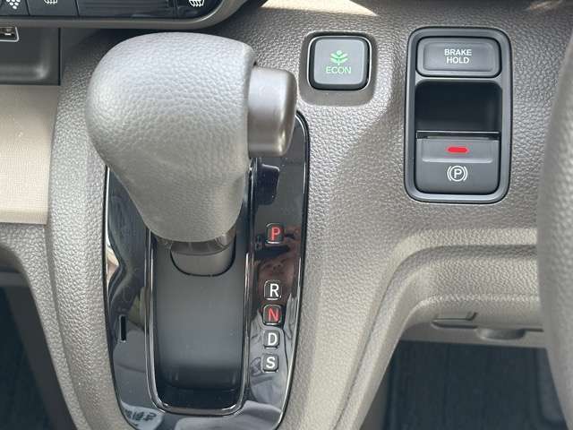 ★納車前に、当社の指定工場で納車前点検を行って納車しますので、安心してお乗りいただけます！もちろん、点検料は車両本体価格に含まれています！