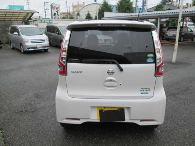 当店では只今下取り、買取り強化中！！多走行、修復歴有のお車でも大丈夫。是非、一度現車を見せてください。