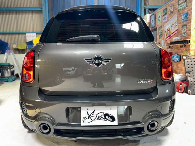 お車を愛すあなた！ガラスコーティングを是非体感してください☆一台一台職人が手作業でボディーにコーティング施工を行いボディーに艶を蘇らせ新車時の様な輝きを取り戻します！当社では推進させて頂いております！