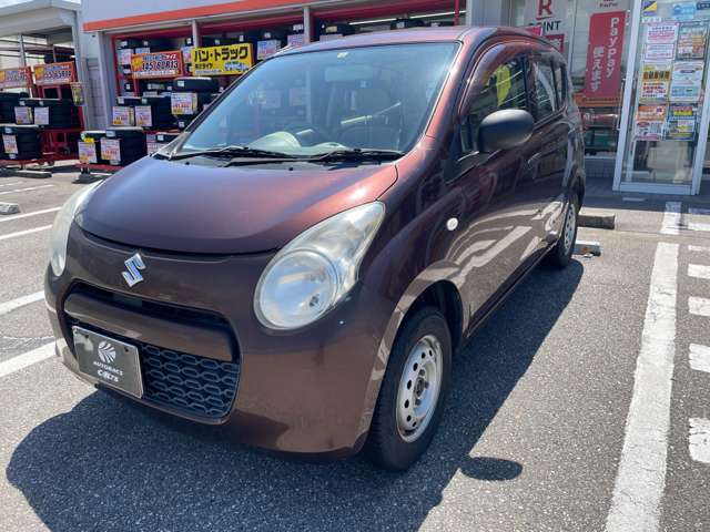 スズキ　アルト入庫しました。ユーザー買取だから出来るお買い得価格です。傷、凹み、タッチアップ補修跡がありますので現車確認をお願いします。タイヤは4本新品に交換、車検整備後納車いたします。