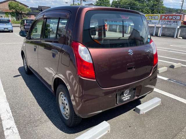 スズキ　アルト入庫しました。ユーザー買取だから出来るお買い得価格です。傷、凹み、タッチアップ補修跡がありますので現車確認をお願いします。タイヤは4本新品に交換、車検整備後納車いたします。