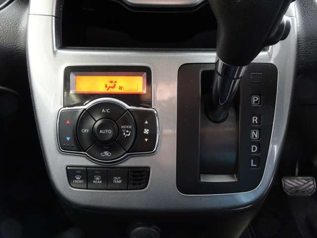 オートエアコンスイッチ