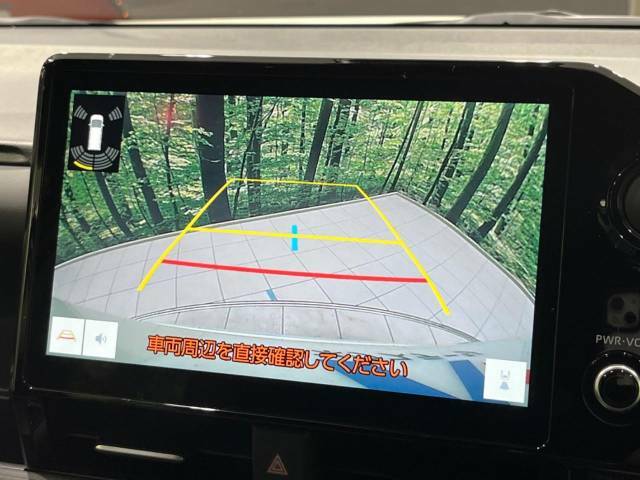 【バックカメラ】駐車時に後方がリアルタイム映像で確認できます。大型商業施設や立体駐車場での駐車時や、夜間のバック時に大活躍！運転スキルに関わらず、今や必須となった装備のひとつです！