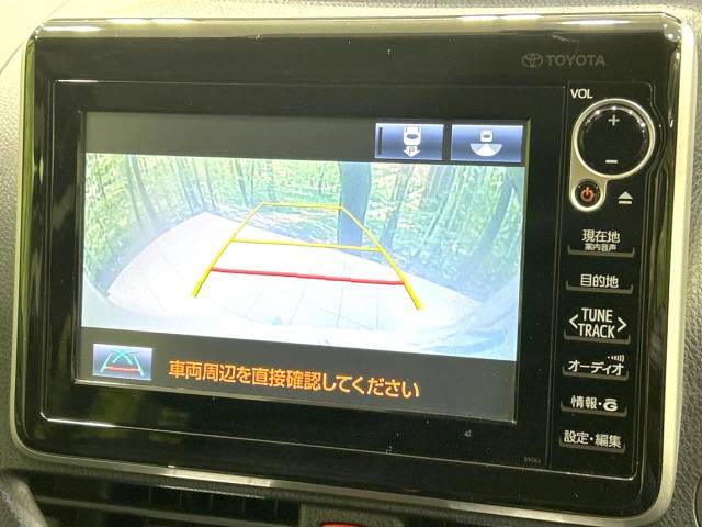 【バックカメラ】駐車時に後方がリアルタイム映像で確認できます。大型商業施設や立体駐車場での駐車時や、夜間のバック時に大活躍！運転スキルに関わらず、今や必須となった装備のひとつです！