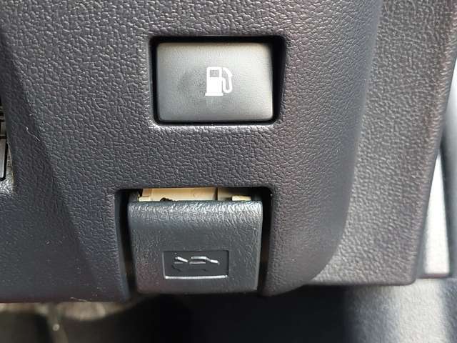 【運転席操作部】『運転席周辺の装備』の画像になります。快適なドライブを楽しむための機能が装備されています！運転席から触れるので使いやすいです！