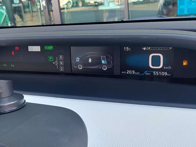 【スピードメーター】『スピードメーター』の画像になります。メーターがシンプルで見やすく運転しやすいですね！