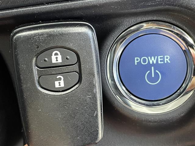 【付属品】このクルマ限定で使える装備品が付いています！使い方などはぜひ実際に店舗にお越しいただき、専門スタッフにお尋ねください！