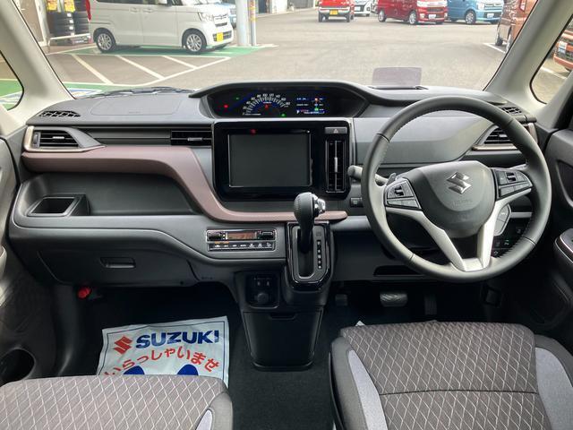 インパネ周りはシンプルながらスタイリッシュ！運転のモチベーションも高めてくれそう♪