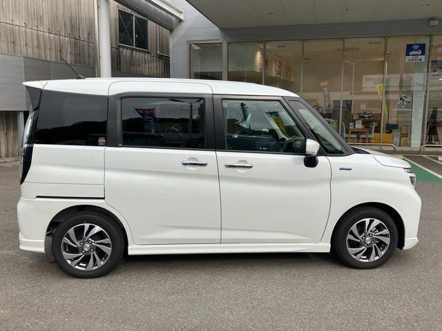 車体色はシンプルなピュアホワイトパールです。