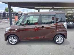 車体色はモカブラウンパールになります。