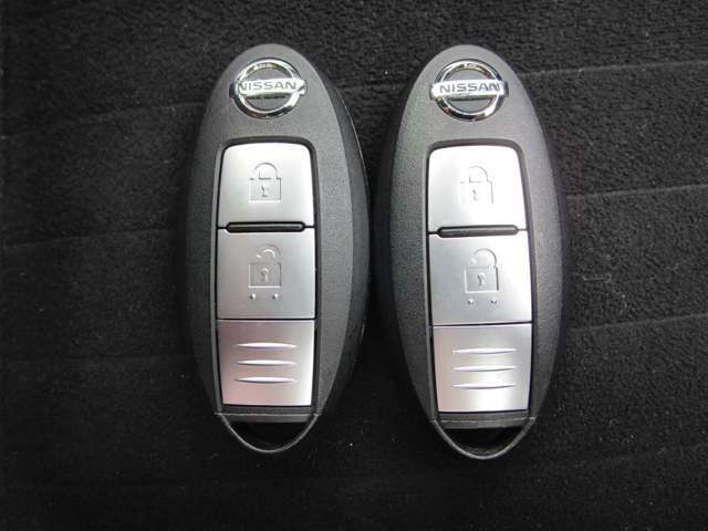 『インテリジェントキ-』機械的な鍵を使用せずに車両のドアの施錠/解錠、エンジン始動が可能なシステムです！