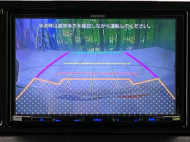 【問合せ：0776-53-4907】【バックカメラ】駐車時に後方がリアルタイム映像で確認できます。大型商業施設や立体駐車場での駐車時や、夜間のバック時に大活躍！